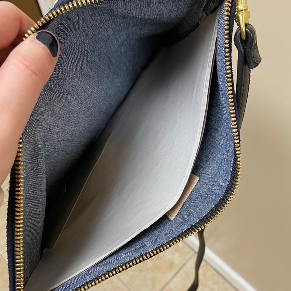 Clare V Navy and Red Crossbody Bag - Picture 4 of 5